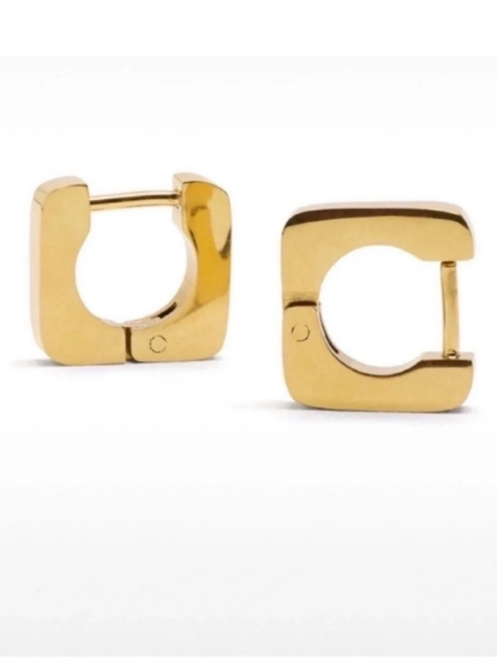 New! Classic Minimalist Gold Flat Square Huggie Earrings (1012) NWOT